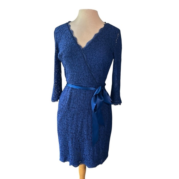 Adrianna Papell Blue Stretch Lace Mock Wrap Sheath Dress $209 Size 4 Cocktail - Picture 4 of 15